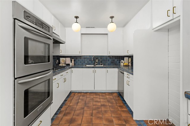 Detail Gallery Image 21 of 38 For 444 Oneida Dr, Pasadena,  CA 91107 - 2 Beds | 3 Baths