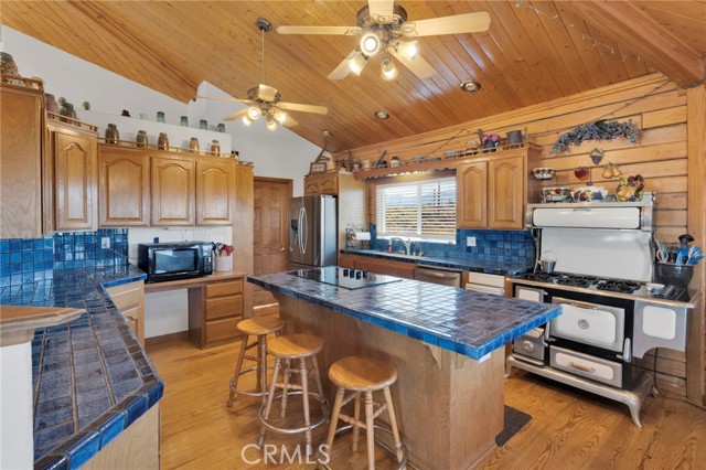 Detail Gallery Image 24 of 42 For 10328 El Centro, Oak Hills,  CA 92344 - 5 Beds | 4 Baths