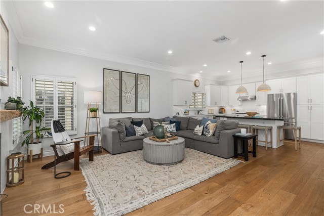 117 Alabama Street, Huntington Beach CA: https://media.crmls.org/medias/db2be6a0-fc4c-4d31-8326-5a6a8762a4b2.jpg