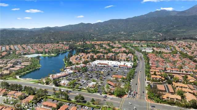 8 Geranium, Rancho Santa Margarita CA: https://media.crmls.org/medias/db2c09b6-567b-44ce-b1fb-776126e21dc0.jpg