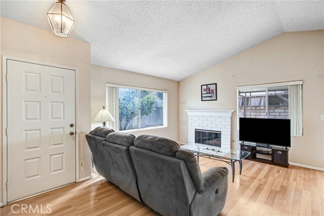 Detail Gallery Image 8 of 26 For 26203 Shadywood, Menifee,  CA 92586 - 2 Beds | 2 Baths