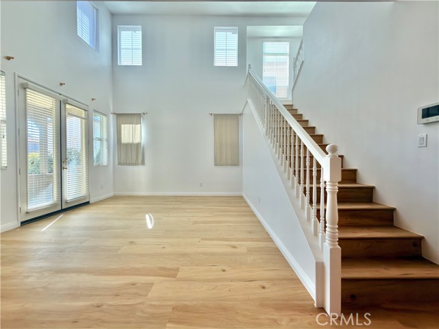 Detail Gallery Image 4 of 27 For 34619 Chinaberry, Winchester,  CA 92596 - 5 Beds | 3 Baths