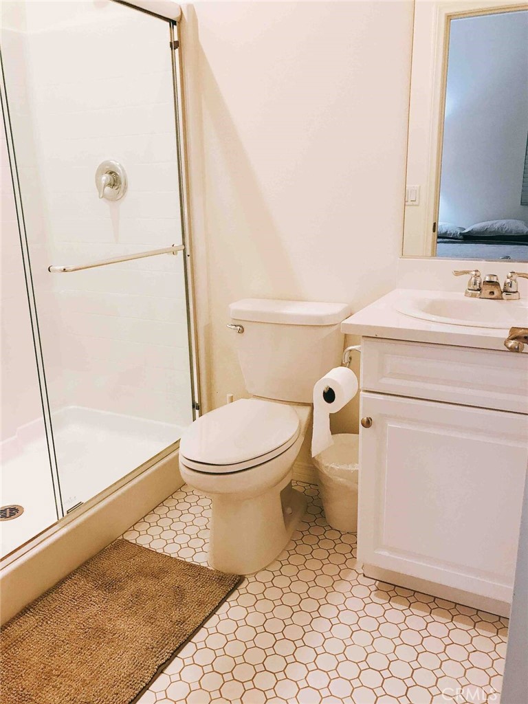 https://media.crmls.org/medias/db2cfa10-8f93-41b4-92f6-f182020b125c.jpg?preset=X-Large