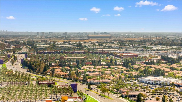 11 Asbury, Irvine CA: https://media.crmls.org/medias/db2d8c96-ed7b-4486-8917-e4d19faf3832.jpg