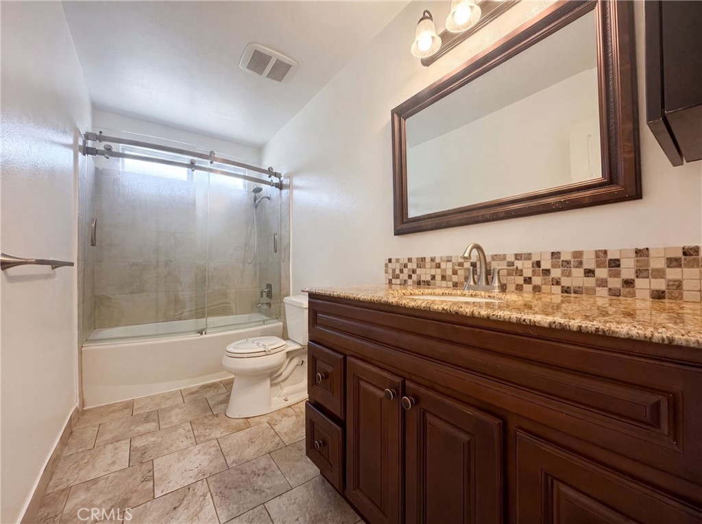 https://media.crmls.org/medias/db2ddf8f-31fe-4995-b8a5-5d049115aae6.jpg?preset=X-Large