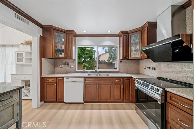 Detail Gallery Image 14 of 30 For 1424 Tierra Cima Ave, Walnut,  CA 91789 - 4 Beds | 3 Baths
