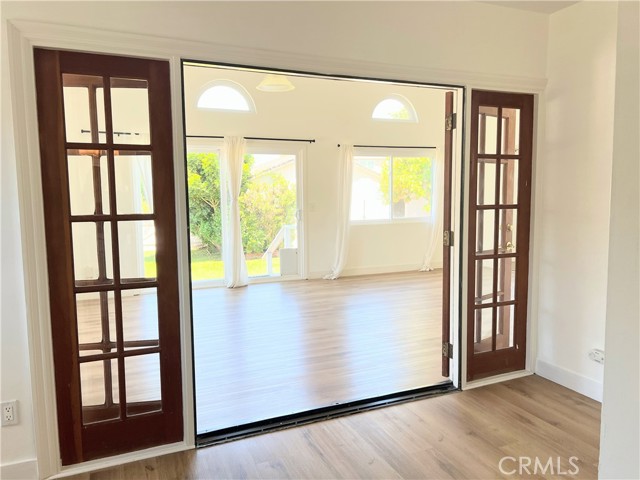 418 N Lucia Avenue, Redondo Beach CA: https://media.crmls.org/medias/db2f2e43-ea70-411e-a2a5-4b7df7570d45.jpg