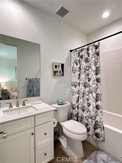 Detail Gallery Image 22 of 37 For 105 Shear, Irvine,  CA 92618 - 5 Beds | 5/3 Baths