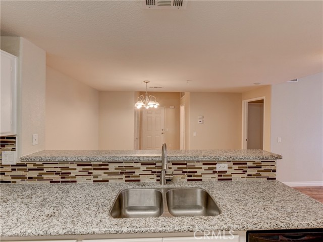 Detail Gallery Image 9 of 21 For 31347 David Ln, Temecula,  CA 92592 - 2 Beds | 2 Baths