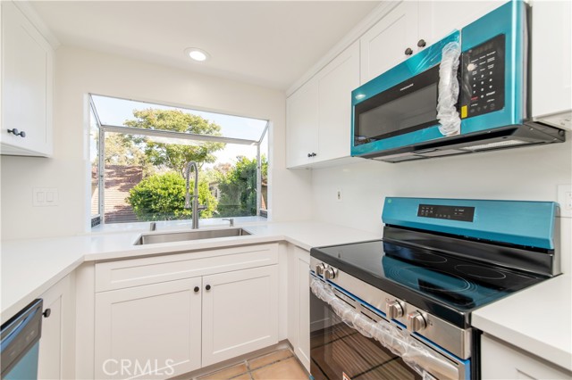 Detail Gallery Image 9 of 16 For 51 Stanford #82,  Irvine,  CA 92612 - 2 Beds | 2 Baths