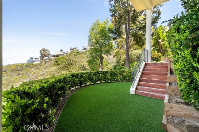 Detail Gallery Image 13 of 22 For 790 Hermosa Way, Laguna Beach,  CA 92651 - 3 Beds | 2/1 Baths