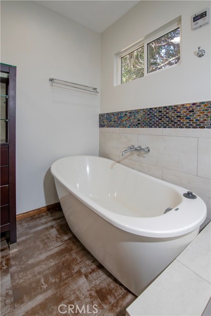 Detail Gallery Image 49 of 57 For 7447 Enfield, Reseda,  CA 91335 - 3 Beds | 2 Baths