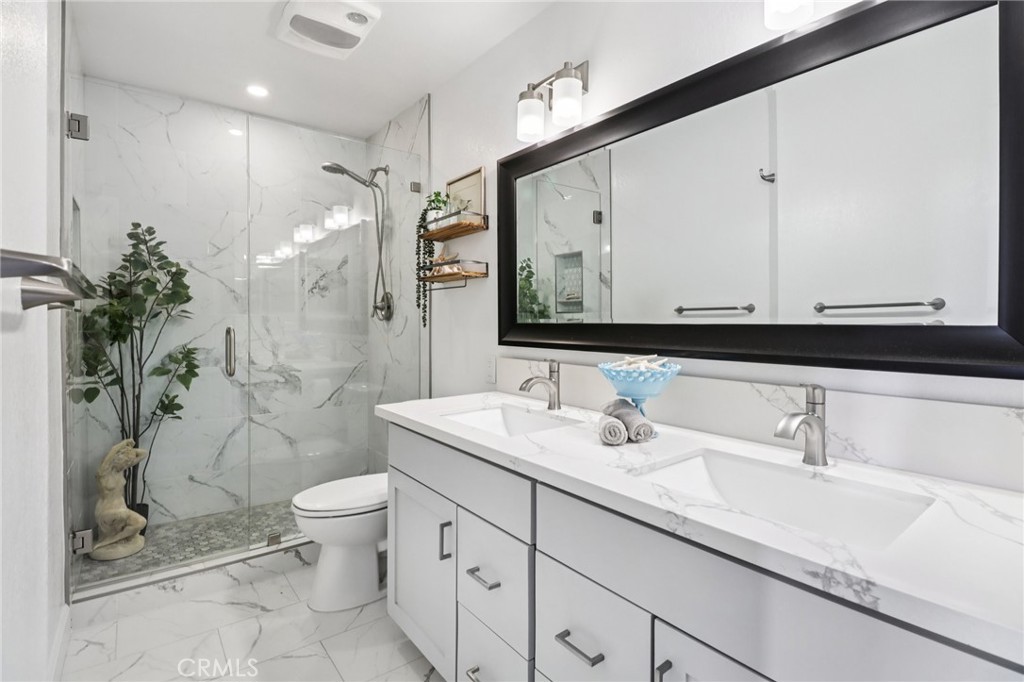 MLS #OC25192516 image #29