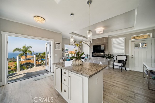 Detail Gallery Image 1 of 1 For 30802 Coast Hwy #D3,  Laguna Beach,  CA 92651 - 1 Beds | 2 Baths