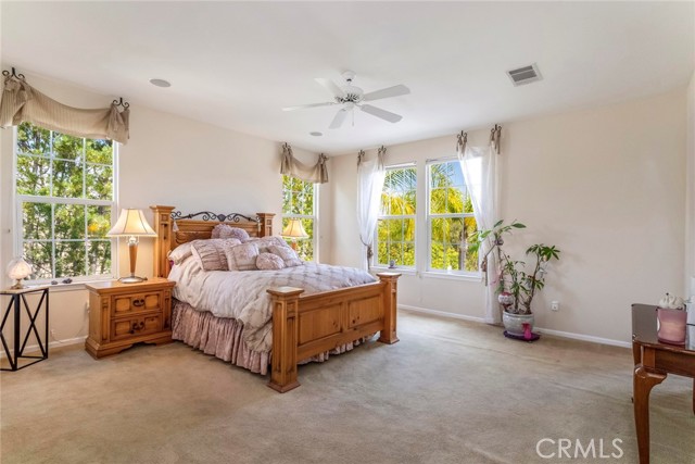 25808 Tennyson Lane, Stevenson Ranch CA: https://media.crmls.org/medias/db32b4ce-e556-4410-af12-ac7eea6a3d02.jpg