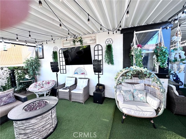 Detail Gallery Image 13 of 46 For 6130 Camino Real #242,  Jurupa Valley,  CA 92509 - 4 Beds | 2 Baths