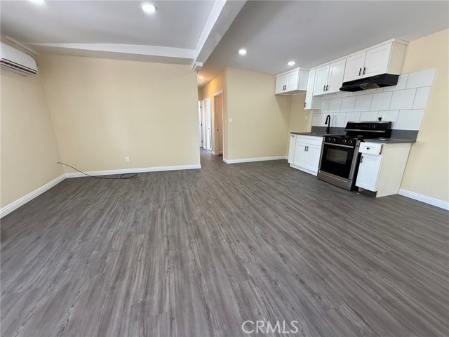 Detail Gallery Image 4 of 16 For 1304 E Ave I #9,  Lancaster,  CA 93535 - 4 Beds | 2 Baths