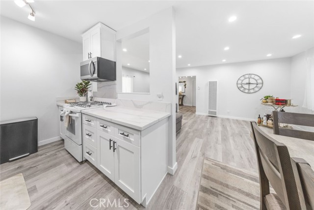 Detail Gallery Image 22 of 36 For 3010 Montrose Ave #26,  La Crescenta,  CA 91214 - 1 Beds | 1 Baths