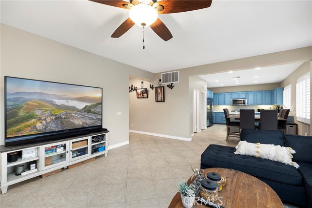 Detail Gallery Image 16 of 56 For 23583 Silverwood St, Murrieta,  CA 92562 - 4 Beds | 3 Baths