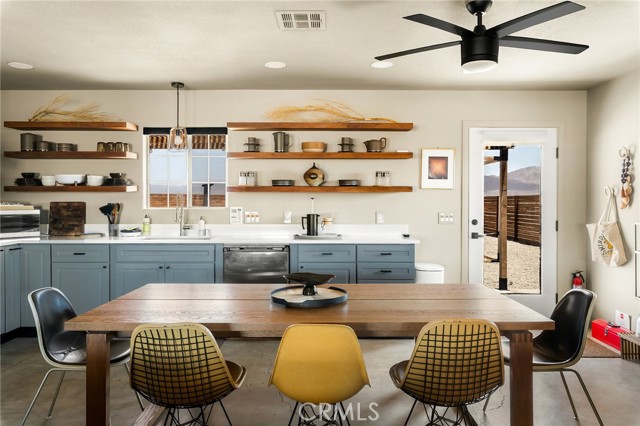84328 Amboy Road, 29 Palms CA: https://media.crmls.org/medias/db357d9d-b36e-4d7f-90f9-584b64533390.jpg