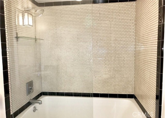 Detail Gallery Image 13 of 13 For 4111 W Sunset #540,  Los Angeles,  CA 90029 - 1 Beds | 1 Baths