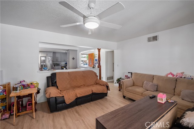 Detail Gallery Image 13 of 28 For 1062 Golden Rain St, Upland,  CA 91786 - 4 Beds | 2 Baths