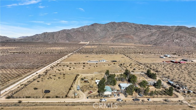 Detail Gallery Image 2 of 47 For 27002 via Seco St, Apple Valley,  CA 92308 - 4 Beds | 2 Baths