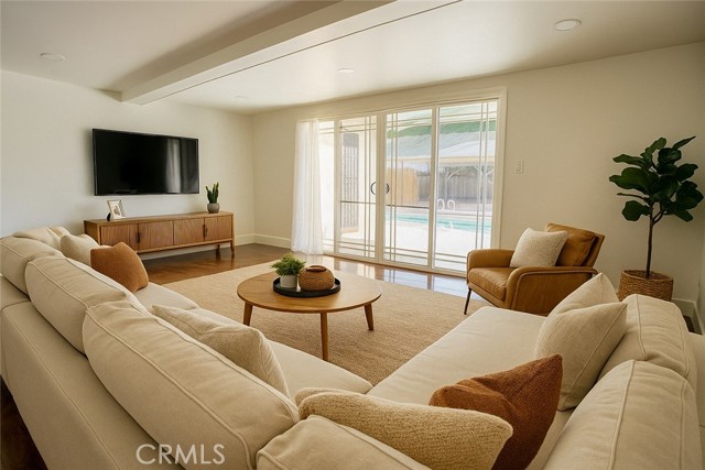 Detail Gallery Image 9 of 15 For 1080 S Los Robles, Pasadena,  CA 91106 - 3 Beds | 2 Baths