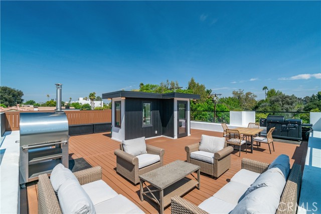 Detail Gallery Image 37 of 57 For 13838 Milbank St, Sherman Oaks,  CA 91423 - 4 Beds | 4 Baths