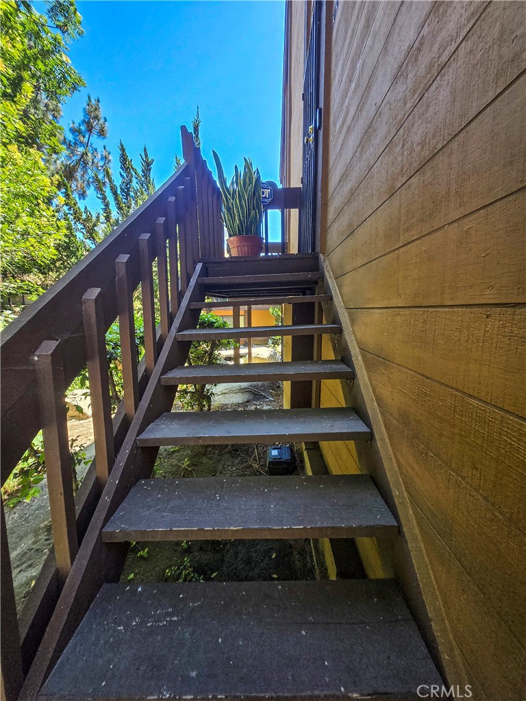 https://media.crmls.org/medias/db389498-2492-427a-a46d-f9a32c705e61.jpg?preset=X-Large