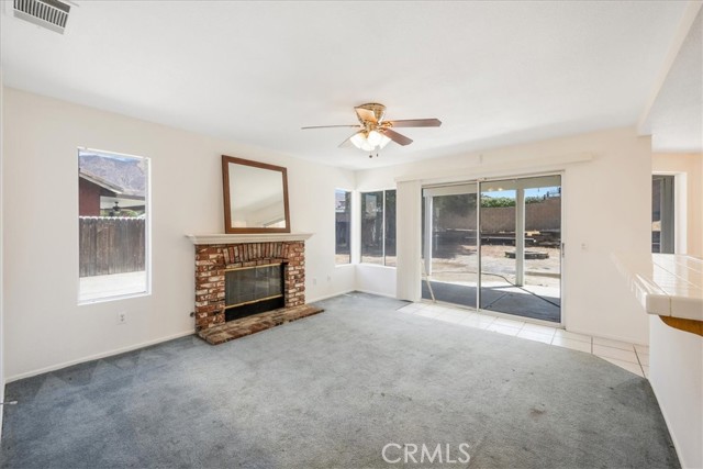 881 Sussex N, San Jacinto CA: https://media.crmls.org/medias/db3a06e9-6464-4f54-9e36-25d0565eb59e.jpg