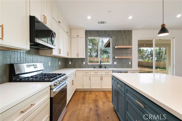 904 Waggoner Road, Paradise CA: https://media.crmls.org/medias/db3a0723-2757-416f-b17c-2a9a01fa0fb3.jpg
