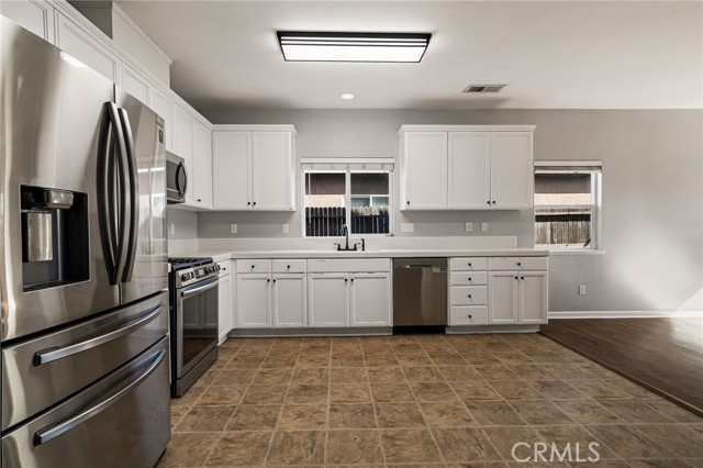 360 El Dorado Avenue, Willows CA: https://media.crmls.org/medias/db3a3db7-65b0-4554-be49-6e850c00d38f.jpg