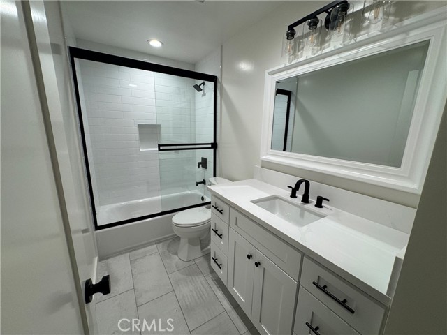 15238 Kingsbury Street, Mission Hills (San Fernando) CA: https://media.crmls.org/medias/db3a5621-b6a7-4022-8774-0eb56cf31c34.jpg