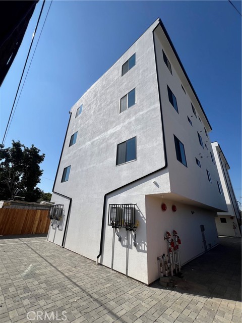 1128 Ardmore, Los Angeles CA: https://media.crmls.org/medias/db3b1311-0b38-4bb1-bdb8-3256205e0a23.jpg