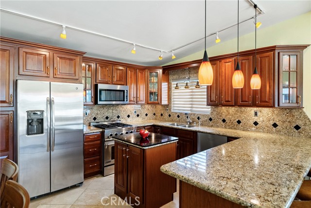 1002 Par Avenue, Paso Robles CA: https://media.crmls.org/medias/db3cb988-9f93-4603-a44e-81ae74b18efa.jpg
