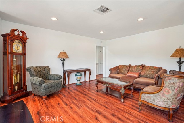 Detail Gallery Image 7 of 36 For 4503 Darien St, Torrance,  CA 90503 - 3 Beds | 2 Baths