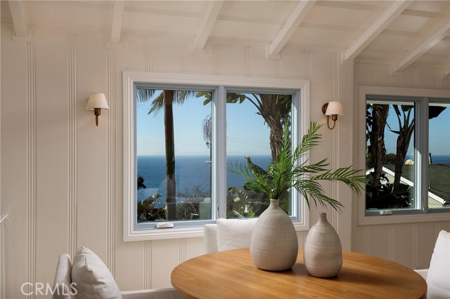 31927 Hayes Place, Laguna Beach CA: https://media.crmls.org/medias/db3d75c4-2885-4931-92d0-6cf187550603.jpg