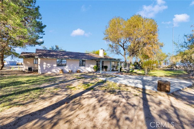 Detail Gallery Image 10 of 62 For 37404 Harvard Rd, Newberry Springs,  CA 92365 - 4 Beds | 3 Baths