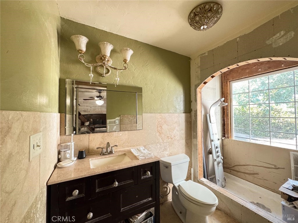https://media.crmls.org/medias/db3dcc98-bd61-4e98-9b86-415ca9091439.jpg?preset=X-Large