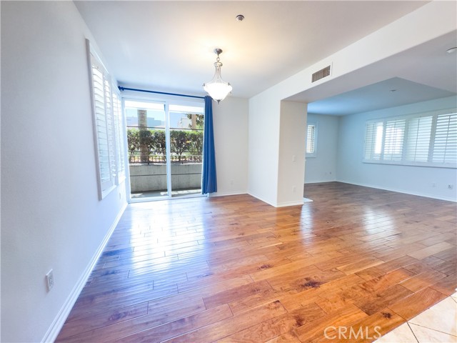 Detail Gallery Image 4 of 19 For 13031 Villosa Place #129,  Playa Vista,  CA 90094 - 3 Beds | 2/1 Baths