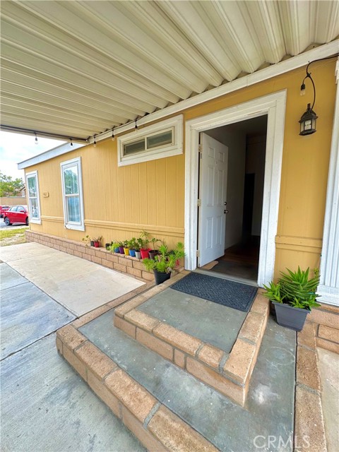 5800 HAMNER, Eastvale CA: https://media.crmls.org/medias/db3e1e89-123e-4390-a290-f572d27fd447.jpg