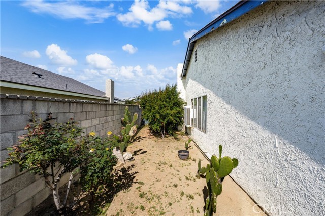 12597 Jalepeno Avenue, Chino CA: https://media.crmls.org/medias/db3ed065-7aff-445b-ac47-30535f751833.jpg