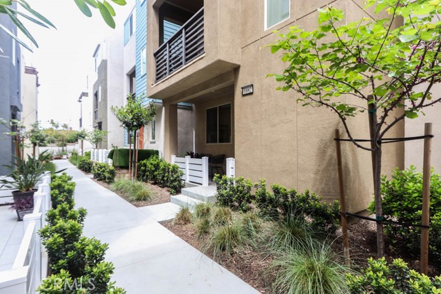 Detail Gallery Image 5 of 34 For 1682 Lexington Ln, San Pedro,  CA 90732 - 3 Beds | 2/2 Baths