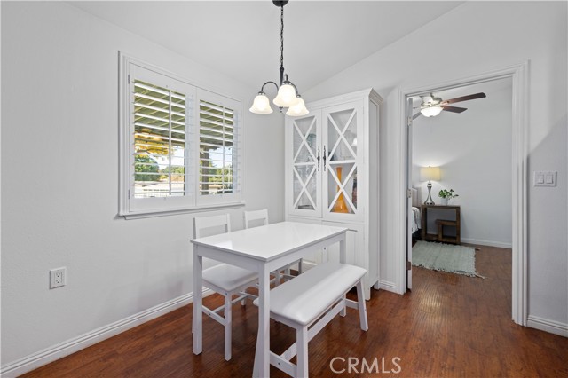 Detail Gallery Image 11 of 30 For 19348 Avenue of the Oaks, Newhall,  CA 91321 - 2 Beds | 1/1 Baths