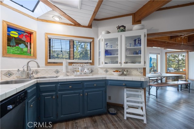 43811 Canyon Crest Drive, Big Bear Lake CA: https://media.crmls.org/medias/db40915f-2eae-4c3c-8efd-e7cd9c8aab54.jpg