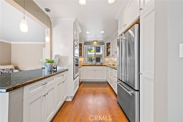 Detail Gallery Image 12 of 33 For 2772 2a E 2nd St #A2,  Long Beach,  CA 90803 - 2 Beds | 2 Baths