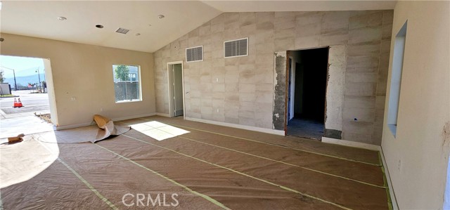 Detail Gallery Image 12 of 46 For 16273 Castello Lane, Fontana,  CA 92336 - 4 Beds | 2/1 Baths