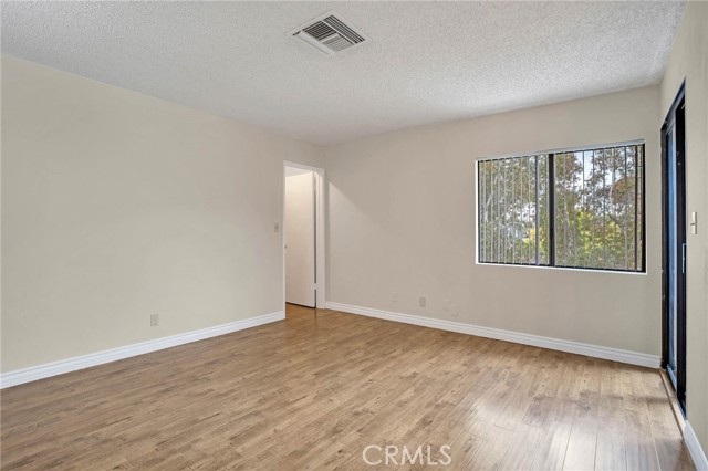 Detail Gallery Image 19 of 23 For 1005 Monterey Rd #5,  Glendale,  CA 91206 - 3 Beds | 3 Baths