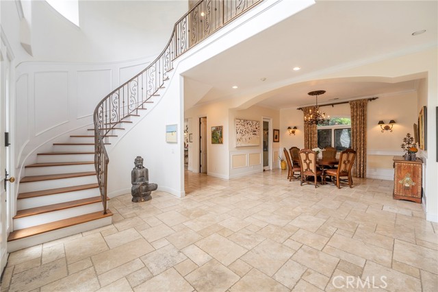 Detail Gallery Image 3 of 52 For 880 11th, Manhattan Beach,  CA 90266 - 5 Beds | 5 Baths